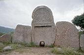 The tomb of giants, Sa Ena 'e Thomes 